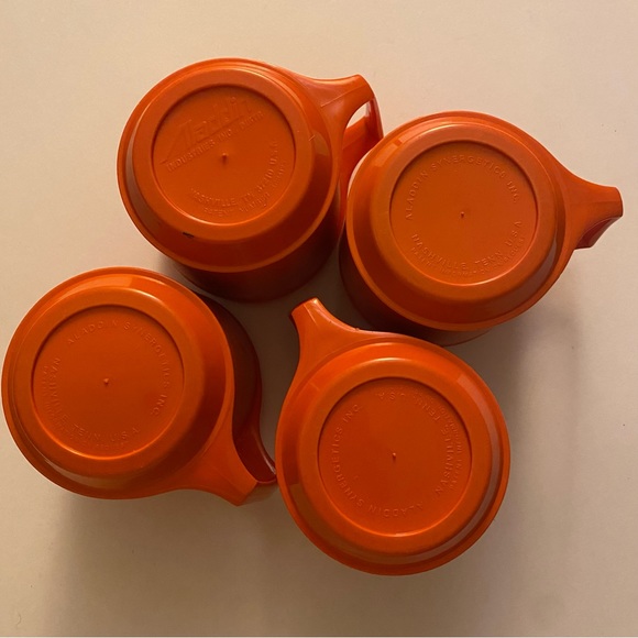 Vintage 60s Aladdin Industries stackable plastic insulated coffee mugs set - Picture 16 of 16
